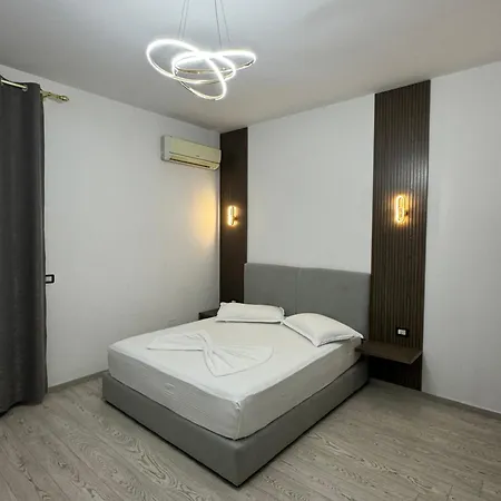 Kaloshi 4* Tirana