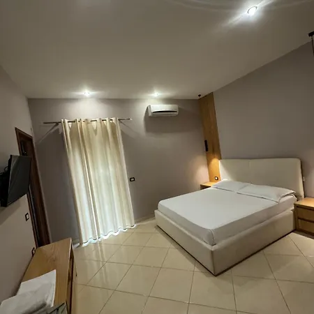 Kaloshi Hotel